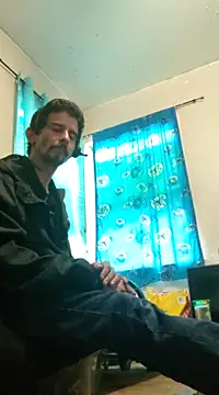 Snapshot of LongDickZee562 chatting on 12-23-24, 06:05 LongDickZee562 online show from 12-23-24, 06:05