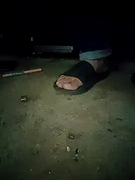 Snapshot of LongDickZee562 chatting on 12-24-24, 12:33 LongDickZee562 online show from 12-24-24, 12:33