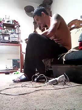 Snapshot of LongDickZee562 chatting on 02-24-25, 09:32 LongDickZee562 online show from 02-24-25, 09:32