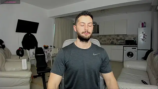 ZackFraser online show from 03-06-25, 05:03