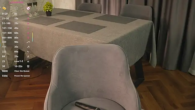 Snapshot of IdaJonesy chatting on 10-29-25, 11:50 IdaJonesy online show from 10-29-25, 11:50