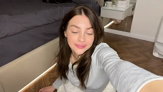 Elsa Ice online show from 01-06-25, 04:58