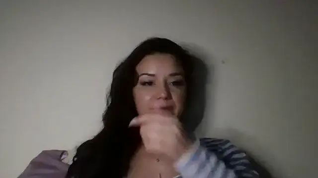 Linusya online show from 10-26-25, 04:46