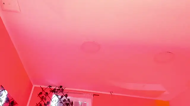 Snapshot of your_khloe chatting on 12-22-25, 12:57 your khloe online show from 12-22-25, 12:57