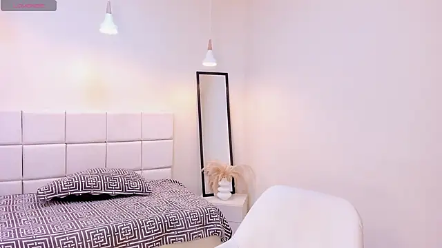 Snapshot of your_khloe chatting on 01-19-26, 01:04 your khloe online show from 01-19-26, 01:04