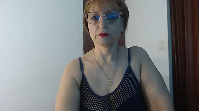 Lilly macflyy online show from 11-17-25, 05:30