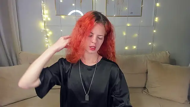 Snapshot of RubyAttwood chatting on 03-22-25, 04:15 RubyAttwood online show from 03-22-25, 04:15