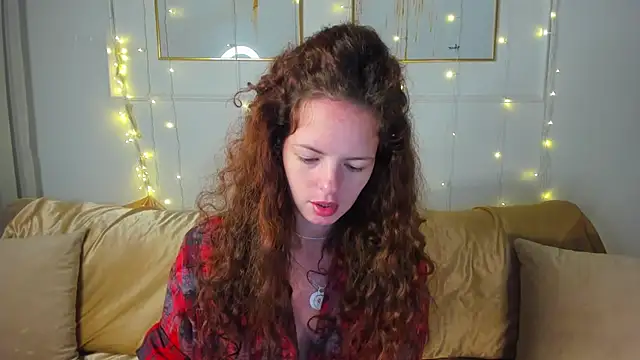 Snapshot of RubyAttwood chatting on 10-05-25, 02:26 RubyAttwood online show from 10-05-25, 02:26
