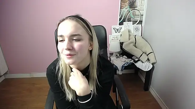 viktoria lovely online show from 12-17-24, 11:17