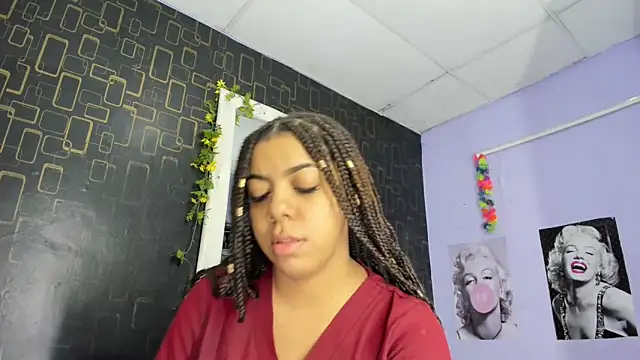 Snapshot of Alika01 chatting on 01-31-25, 12:51 Alika01 online show from 01-31-25, 12:51
