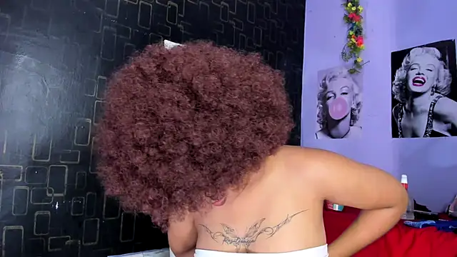 Snapshot of Alika01 chatting on 02-10-25, 01:22 Alika01 online show from 02-10-25, 01:22