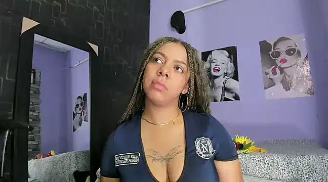 Snapshot of Alika01 chatting on 03-22-25, 11:31 Alika01 online show from 03-22-25, 11:31