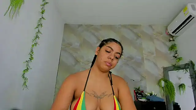 Snapshot of Alika01 chatting on 09-27-25, 07:08 Alika01 online show from 09-27-25, 07:08