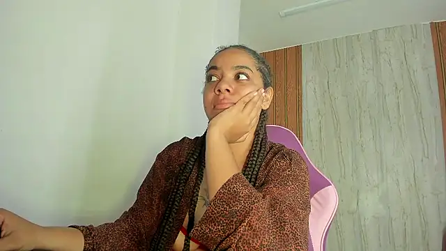 Snapshot of Alika01 chatting on 10-10-25, 05:12 Alika01 online show from 10-10-25, 05:12