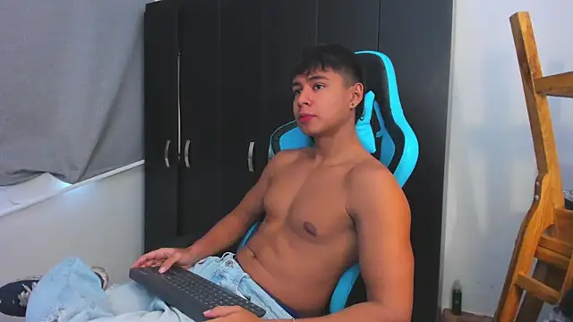 Bray Kevin online show from 11-23-25, 03:34