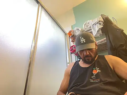 Snapshot of MrDickUdown24_7 chatting on 12-05-24, 05:28 MrDickUdown24 7 online show from 12-05-24, 05:28