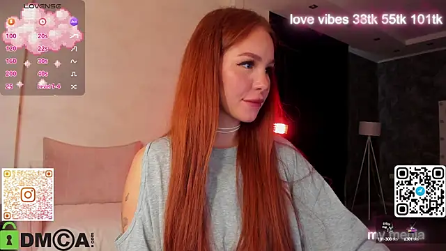 Snapshot of Tracy-Taylor chatting on 09-21-25, 08:16 Tracy-Taylor online show from 09-21-25, 08:16