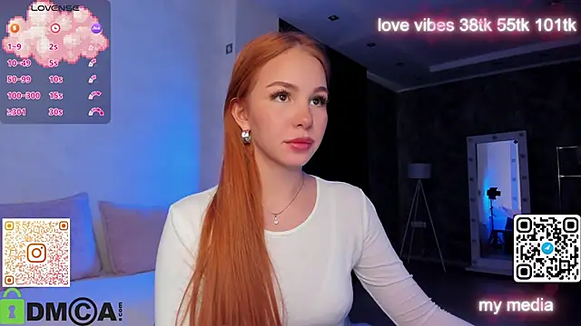 Snapshot of Tracy-Taylor chatting on 10-11-25, 09:08 Tracy-Taylor online show from 10-11-25, 09:08