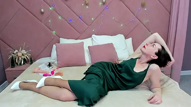 Jaqueline Richardson online show from 12-29-24, 06:38