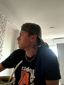 Snapshot of lilrich7 chatting on 10-20-25, 09:26 lilrich7 online show from 10-20-25, 09:26