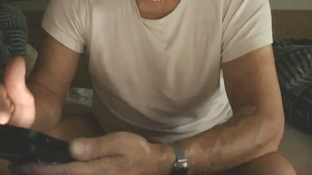 Snapshot of dannedonger2 chatting on 10-06-25, 06:00 dannedonger2 online show from 10-06-25, 06:00