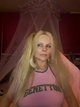 Snapshot of Angeldevilus chatting on 07-15-26, 12:05 Angeldevilus online show from 07-15-26, 12:05