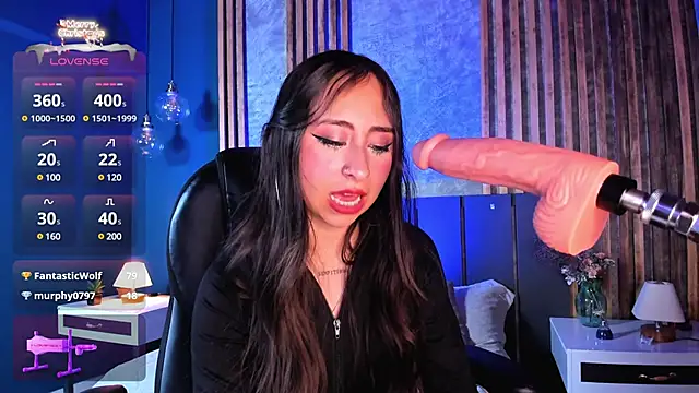 Snapshot of _cloe_martinez chatting on 12-23-24, 08:33 cloe martinez online show from 12-23-24, 08:33