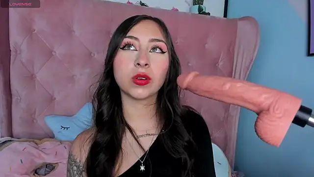 Snapshot of _cloe_martinez chatting on 01-17-25, 09:17 cloe martinez online show from 01-17-25, 09:17