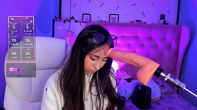 Snapshot of _cloe_martinez chatting on 01-29-25, 02:09 cloe martinez online show from 01-29-25, 02:09