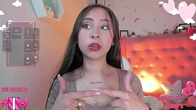 Snapshot of _cloe_martinez chatting on 02-15-25, 08:33 cloe martinez online show from 02-15-25, 08:33