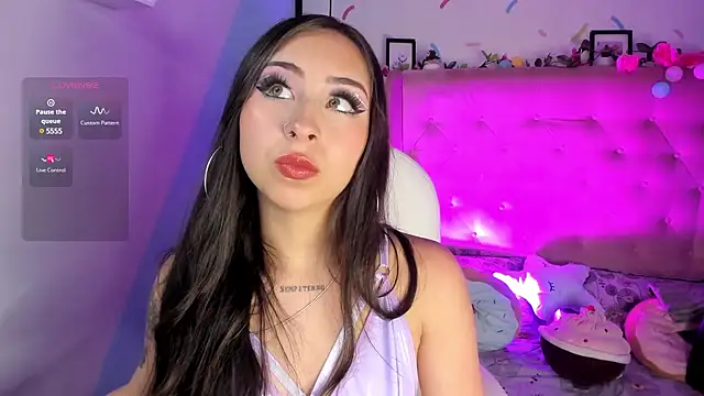 Snapshot of _cloe_martinez chatting on 02-28-25, 11:34 cloe martinez online show from 02-28-25, 11:34