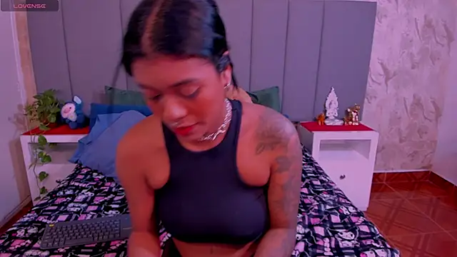 JulianaMiller online show from 01-27-25, 02:20