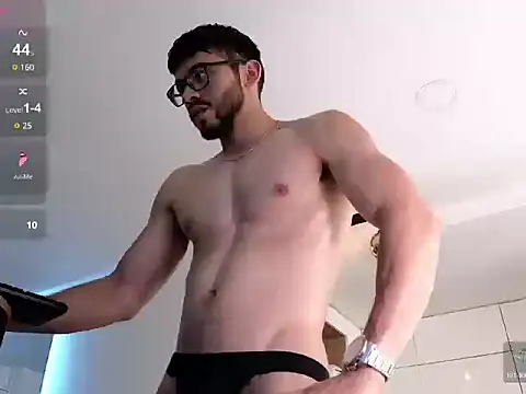 Snapshot of Phantom_Bigger1 chatting on 12-05-25, 03:41 Phantom Bigger1 online show from 12-05-25, 03:41