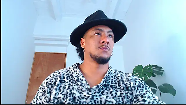 yosoy enzo2020 online show from 01-30-25, 09:25