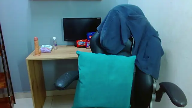 Erika Stevens online show from 01-05-25, 02:27