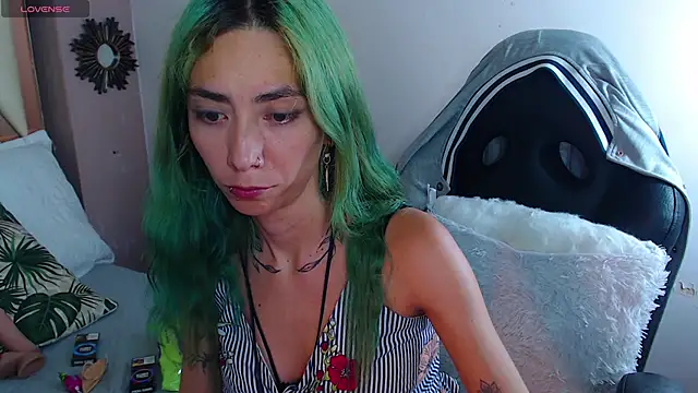 Erika Stevens online show from 10-05-25, 01:04