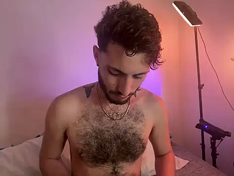 axel giracr online show from 12-24-24, 07:22