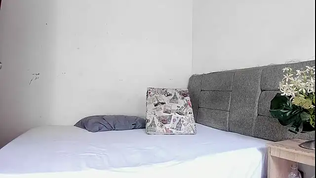 Snapshot of tom_colinn chatting on 09-20-25, 05:25 tom colinn online show from 09-20-25, 05:25