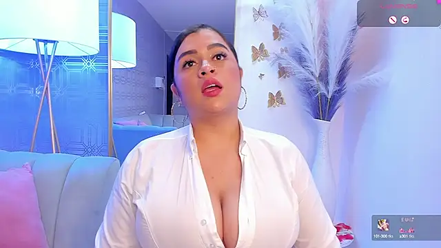 Snapshot of Emilyboobss chatting on 02-27-25, 12:56 Emilyboobss online show from 02-27-25, 12:56