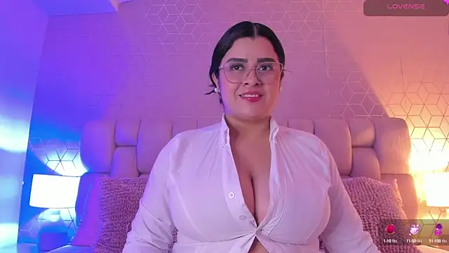 Snapshot of Emilyboobss chatting on 03-11-25, 03:37 Emilyboobss online show from 03-11-25, 03:37