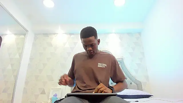 JacksonMuller  online show from 12-18-24, 01:34