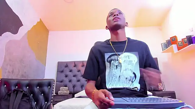 JacksonMuller  online show from 12-23-24, 03:33