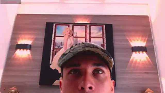 Snapshot of jeic_18 chatting on 11-03-25, 12:39 jeic 18 online show from 11-03-25, 12:39