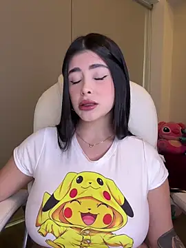 Snapshot of misslollipop04 chatting on 11-29-25, 08:45 misslollipop04 online show from 11-29-25, 08:45