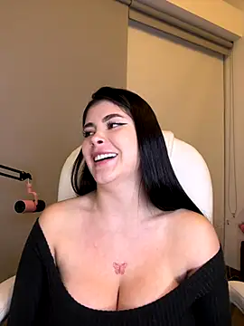 Snapshot of misslollipop04 chatting on 12-05-25, 02:09 misslollipop04 online show from 12-05-25, 02:09