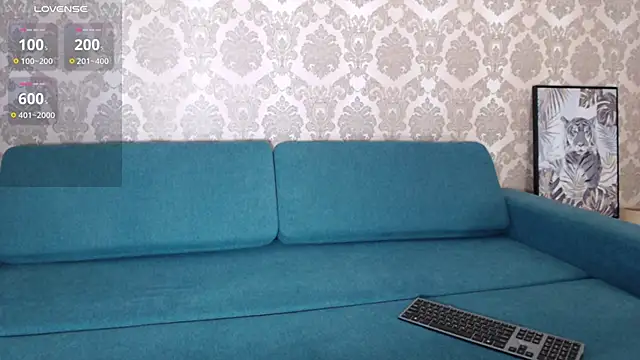 Louise Lavender online show from 12-10-24, 03:20