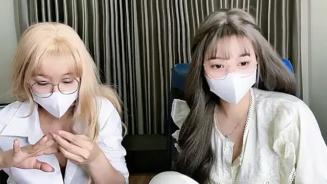 Mono-Stewardesss online show from 03-11-25, 12:39