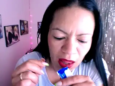 Cristal w online show from 01-16-25, 03:56