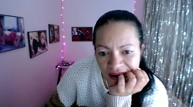 Cristal w online show from 02-18-25, 06:15