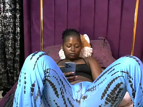 slender-qwene online show from 12-04-25, 08:50